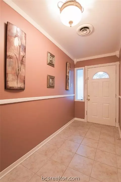 2306 Wayside, Bryan, TX 77802 photo 5