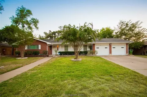 2306 Wayside, Bryan, TX 77802 photo 3