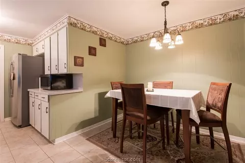 2306 Wayside, Bryan, TX 77802 photo 9