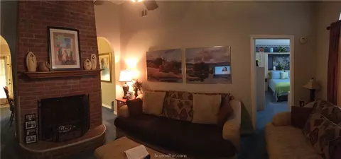 4321 Brompton Ln, Bryan, TX 77802 photo 3