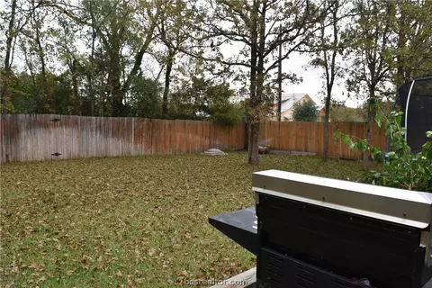 2015 Kimmy Dr, Bryan, TX 77807 photo 18