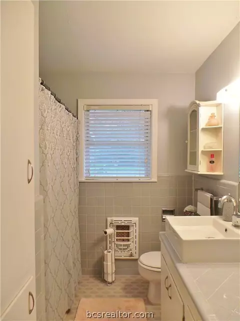 2002 Wayside Dr, Bryan, TX 77802 photo 13