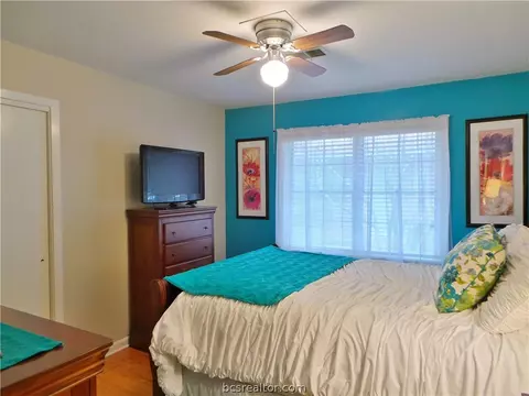 2002 Wayside Dr, Bryan, TX 77802 photo 15
