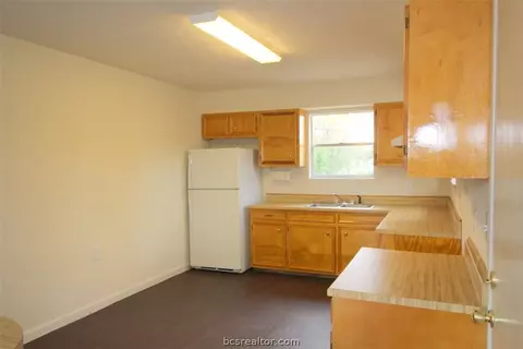 1302 E 21st St, Bryan, TX 77803 photo 7