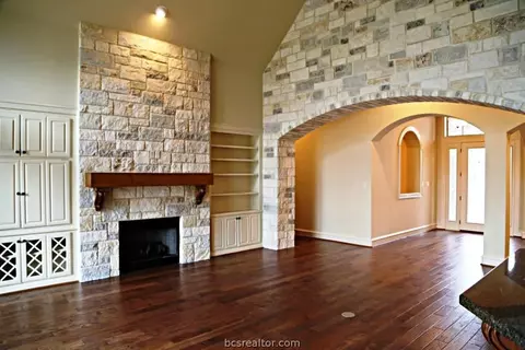 3605 Red Cedar Ct, Bryan, TX 77807 photo 3