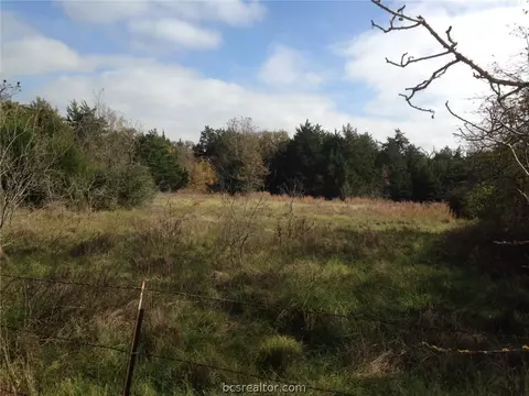4102 Cliff Rd, Bryan, TX 77808 photo 5
