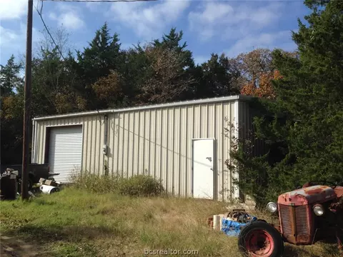 4102 Cliff Rd, Bryan, TX 77808 photo 6