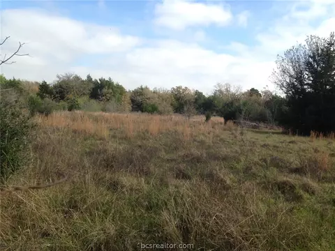 4102 Cliff Rd, Bryan, TX 77808 photo 3
