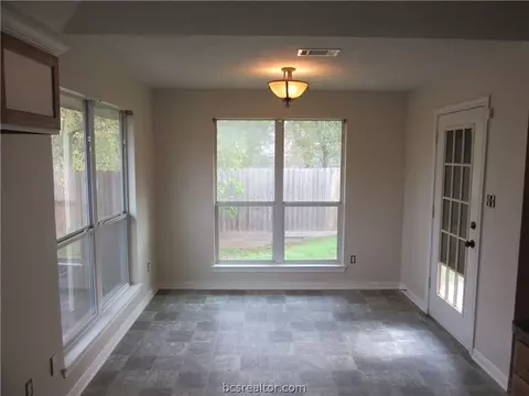 2804 Bexar Grass Dr, Bryan, TX 77802 photo 19