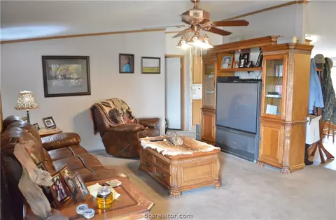 6201 Fourwinds Dr, Bryan, TX 77808 photo 4