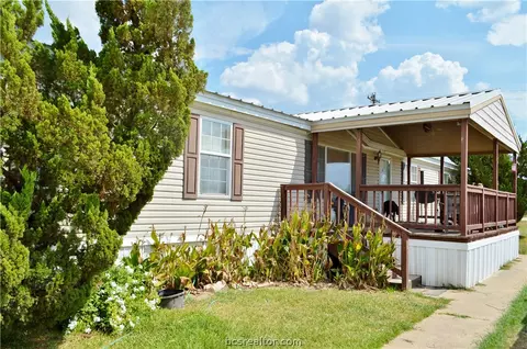 6201 Fourwinds Dr, Bryan, TX 77808 photo 3