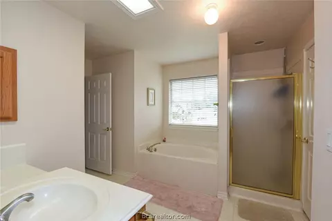 1707 Bankside Ct, Bryan, TX 77802 photo 13