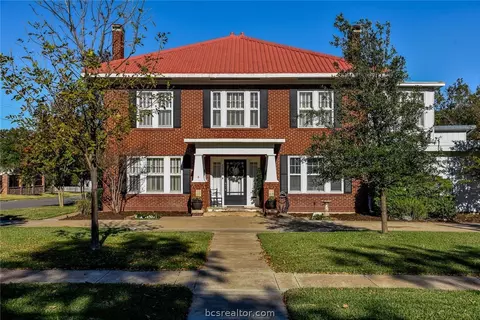 800 E 30th St, Bryan, TX 77803 photo 1