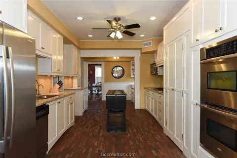 800 E 30th St, Bryan, TX 77803 photo 10