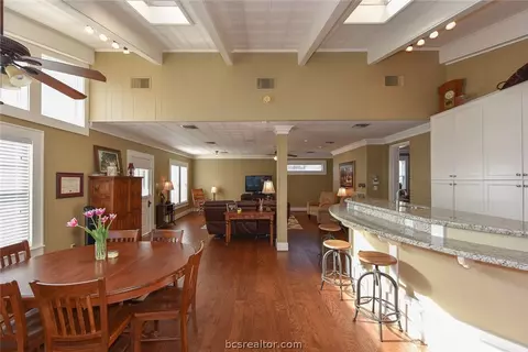 800 E 30th St, Bryan, TX 77803 photo 18