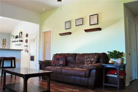 2904 Bexar Grass Dr, Bryan, TX 77802 photo 6