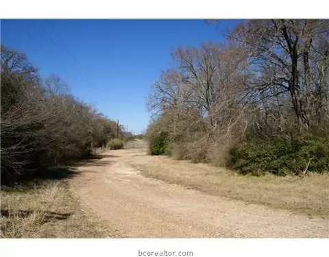5888 Lynette Cir, Bryan, TX 77807 photo 2
