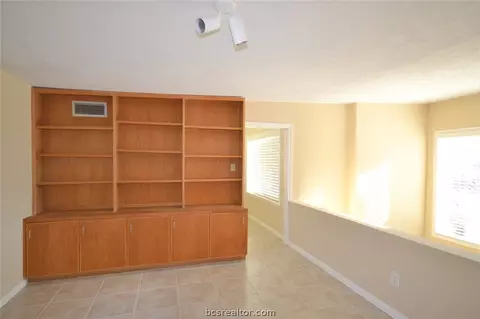 2907 Hillside Dr, Bryan, TX 77802 photo 12