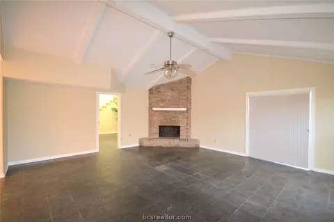 2907 Hillside Dr, Bryan, TX 77802 photo 4