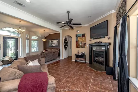 2706 Colony Glen Dr, Bryan, TX 77808 photo 5