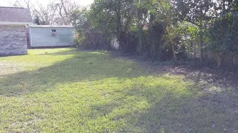 601 E 11th St, Cameron, TX 76520 photo 26