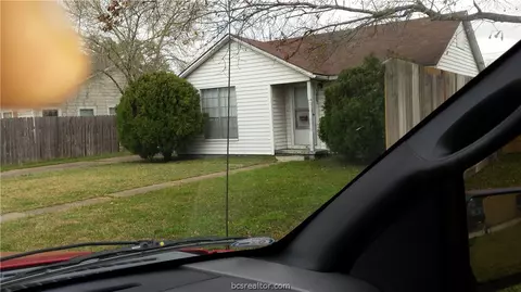 1907 Echols St, Bryan, TX 77801 photo 3