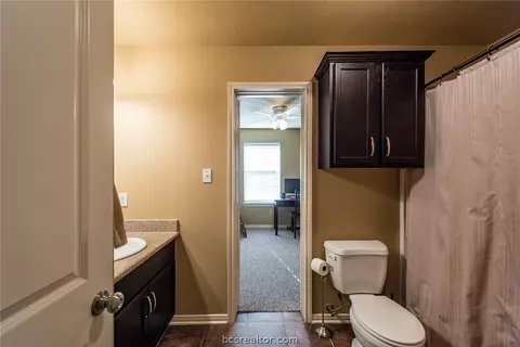 2024 Turning Leaf Dr, Bryan, TX 77807 photo 11