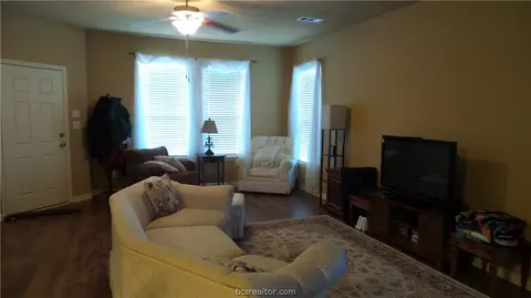 2024 Turning Leaf Dr, Bryan, TX 77807 photo 25