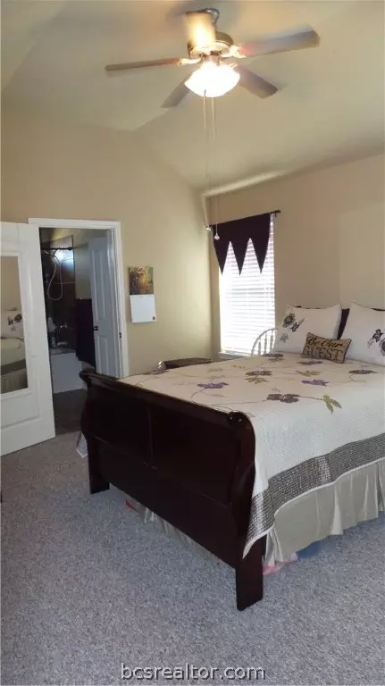 2024 Turning Leaf Dr, Bryan, TX 77807 photo 15