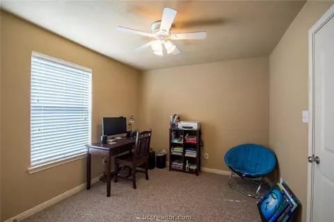 2024 Turning Leaf Dr, Bryan, TX 77807 photo 10
