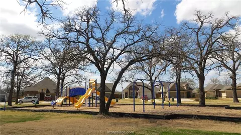 2024 Turning Leaf Dr, Bryan, TX 77807 photo 21