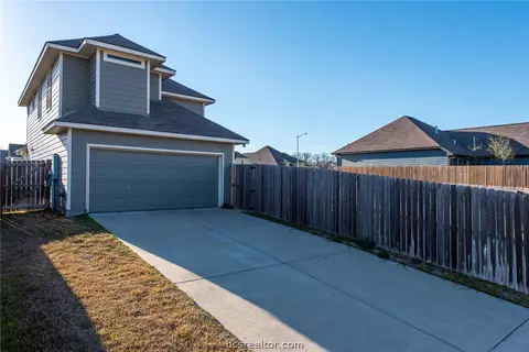 2024 Turning Leaf Dr, Bryan, TX 77807 photo 20