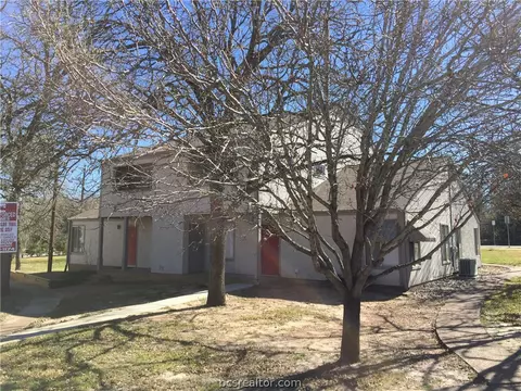 3203 Cougar, Bryan, TX 77807 photo 2