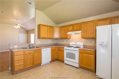 4515 Augusta Dr, Bryan, TX 77803 photo 9