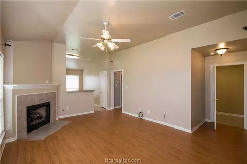4515 Augusta Dr, Bryan, TX 77803 photo 4