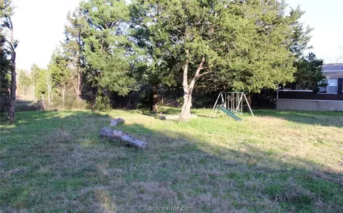 7328 Kopetsky Ln, Bryan, TX 77808 photo 3