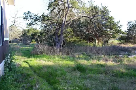 7328 Kopetsky Ln, Bryan, TX 77808 photo 4