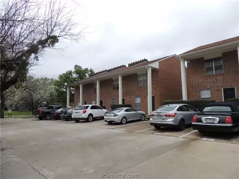 3416-3420 Sandra Dr, Bryan, TX 77801 photo 3