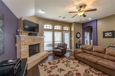 2022 Positano, Bryan, TX 77808 photo 6