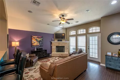 2022 Positano, Bryan, TX 77808 photo 7
