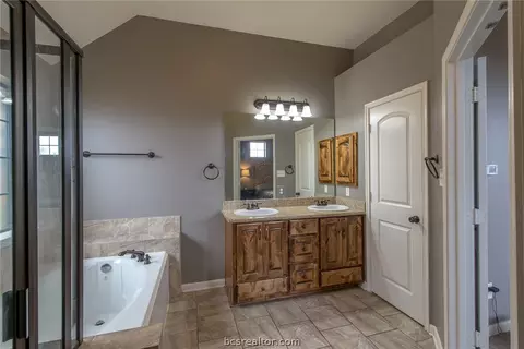 2022 Positano, Bryan, TX 77808 photo 10