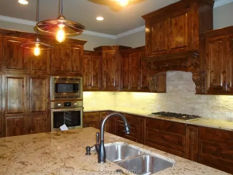 6823 Mccrae Ln, Bryan, TX 77808 photo 18