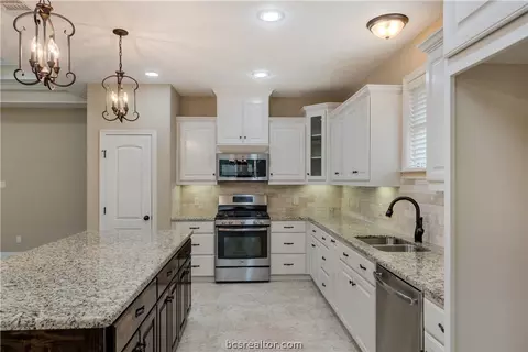 3106 Evan Dr, Bryan, TX 77802 photo 10