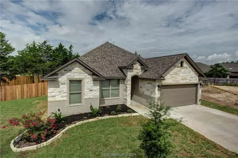 3106 Evan Dr, Bryan, TX 77802 photo 2
