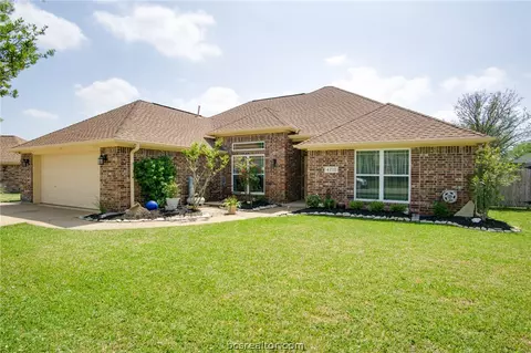 4712 Warwick Ln, Bryan, TX 77802 photo 1