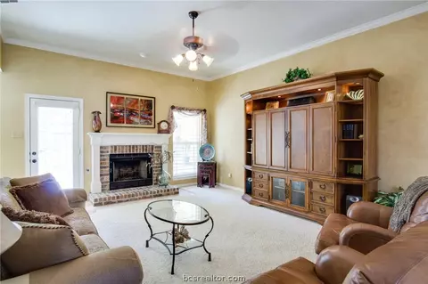 4712 Warwick Ln, Bryan, TX 77802 photo 10