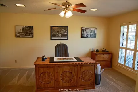 2903 Par Dr, Bryan, TX 77802 photo 5