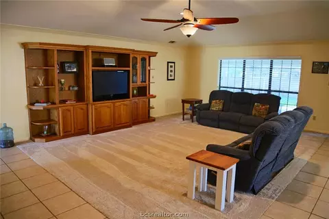 2903 Par Dr, Bryan, TX 77802 photo 7