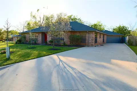 2903 Par Dr, Bryan, TX 77802 photo 3
