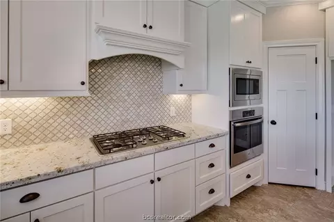3525 Foxcroft Path, Bryan, TX 77808 photo 12